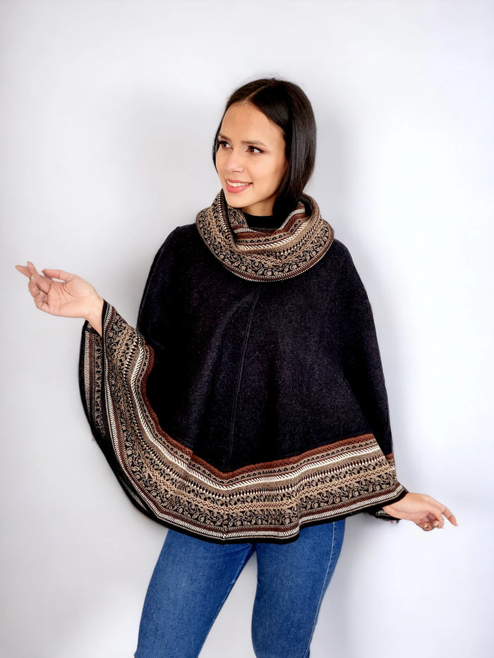 CALYNDA PONCHO